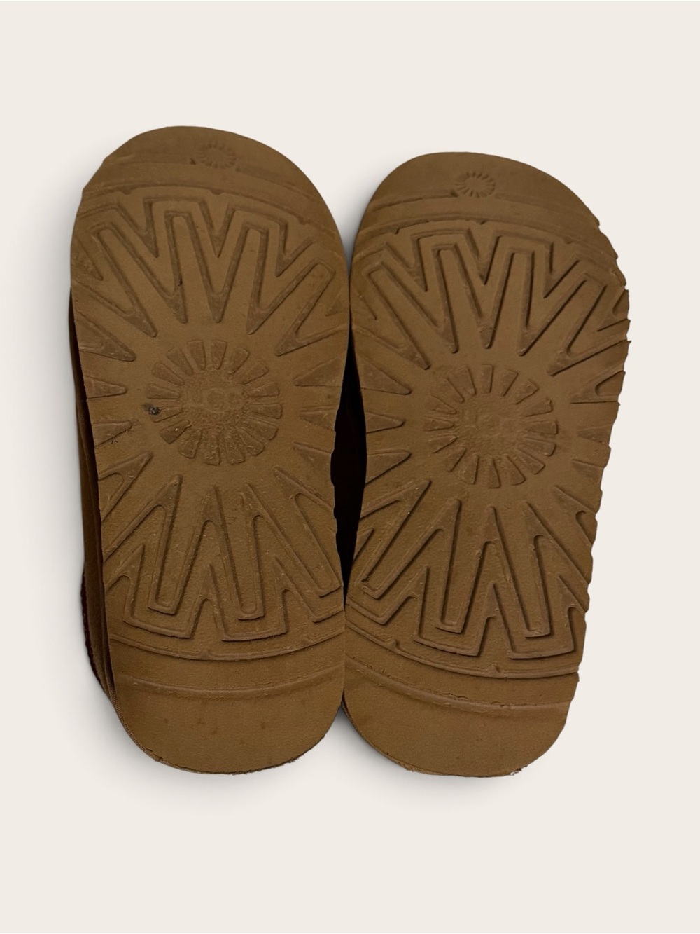 UGG Kids Chestnut Suede Slip-On Clog with Red Accent Collar - Picture 8 of 9